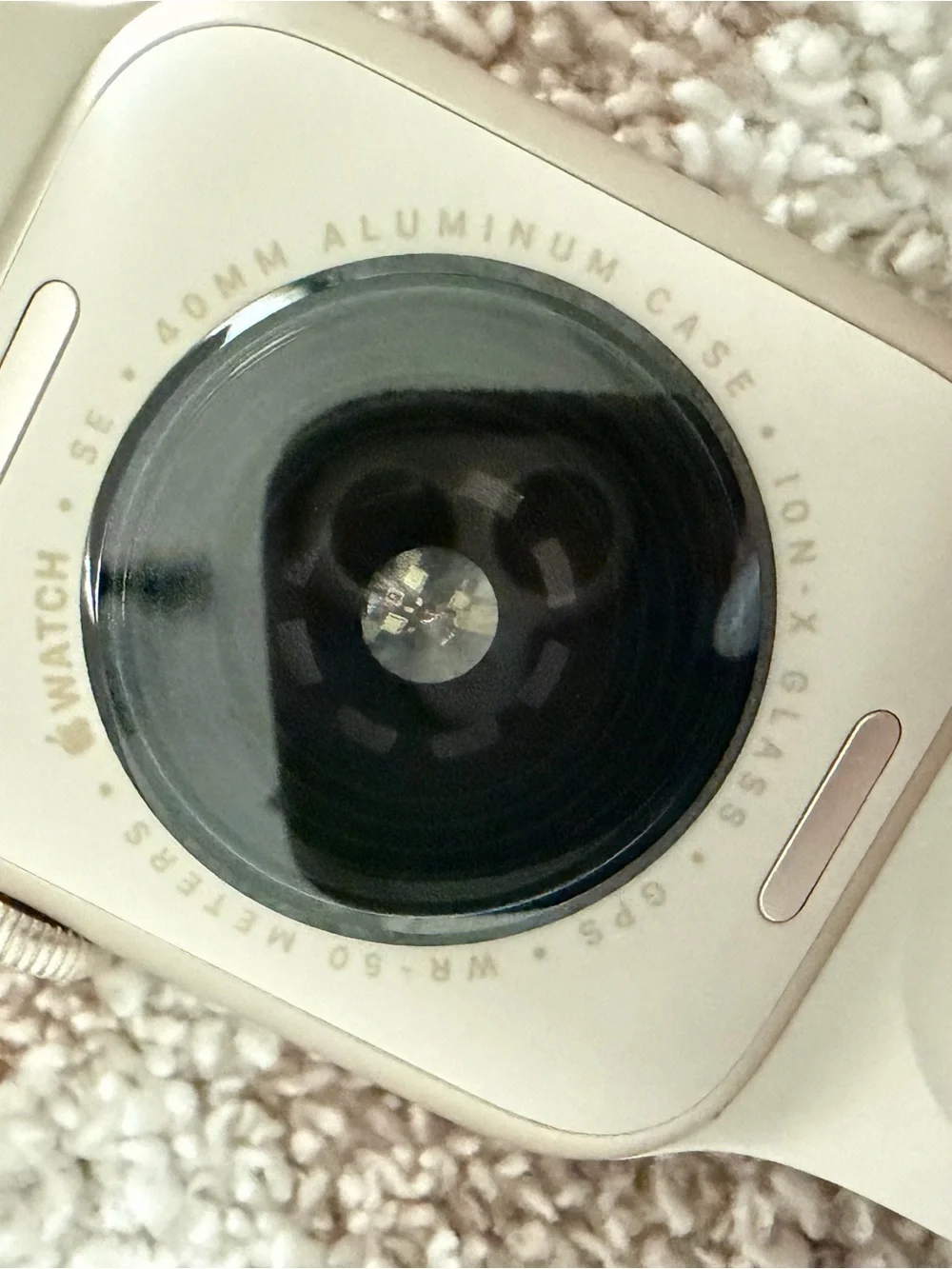 Apple Watch SE 3 40mm starlight